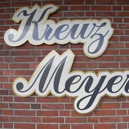 Land-Gut-Hotel Restaurant Kreuz Meyer Штур Экстерьер фото