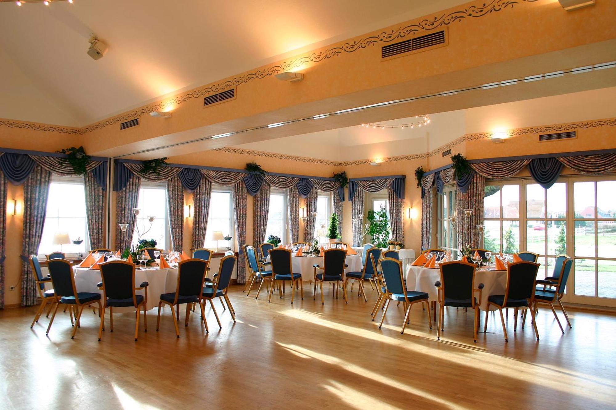 Land-Gut-Hotel Restaurant Kreuz Meyer Штур Экстерьер фото