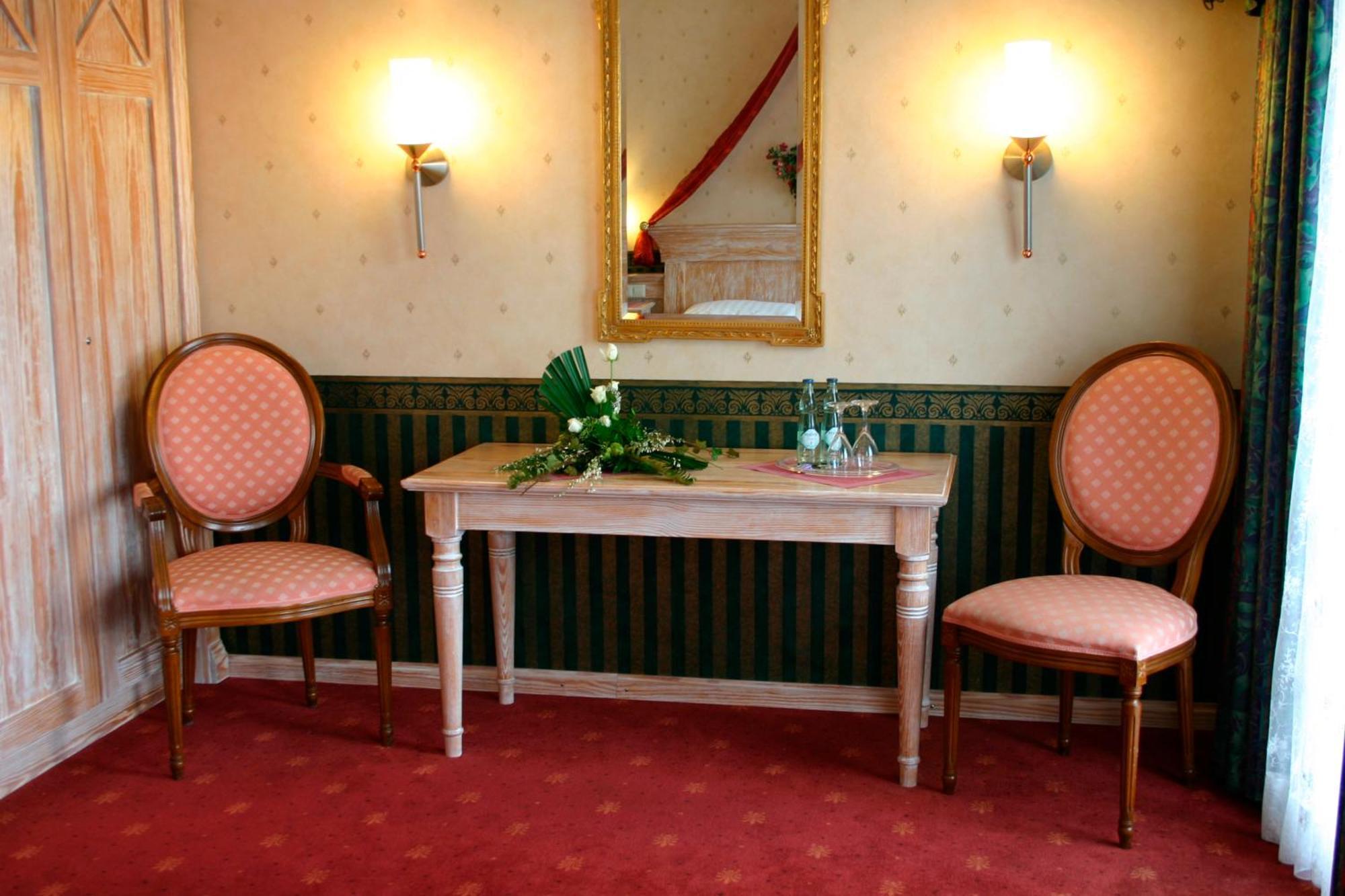 Land-Gut-Hotel Restaurant Kreuz Meyer Штур Экстерьер фото
