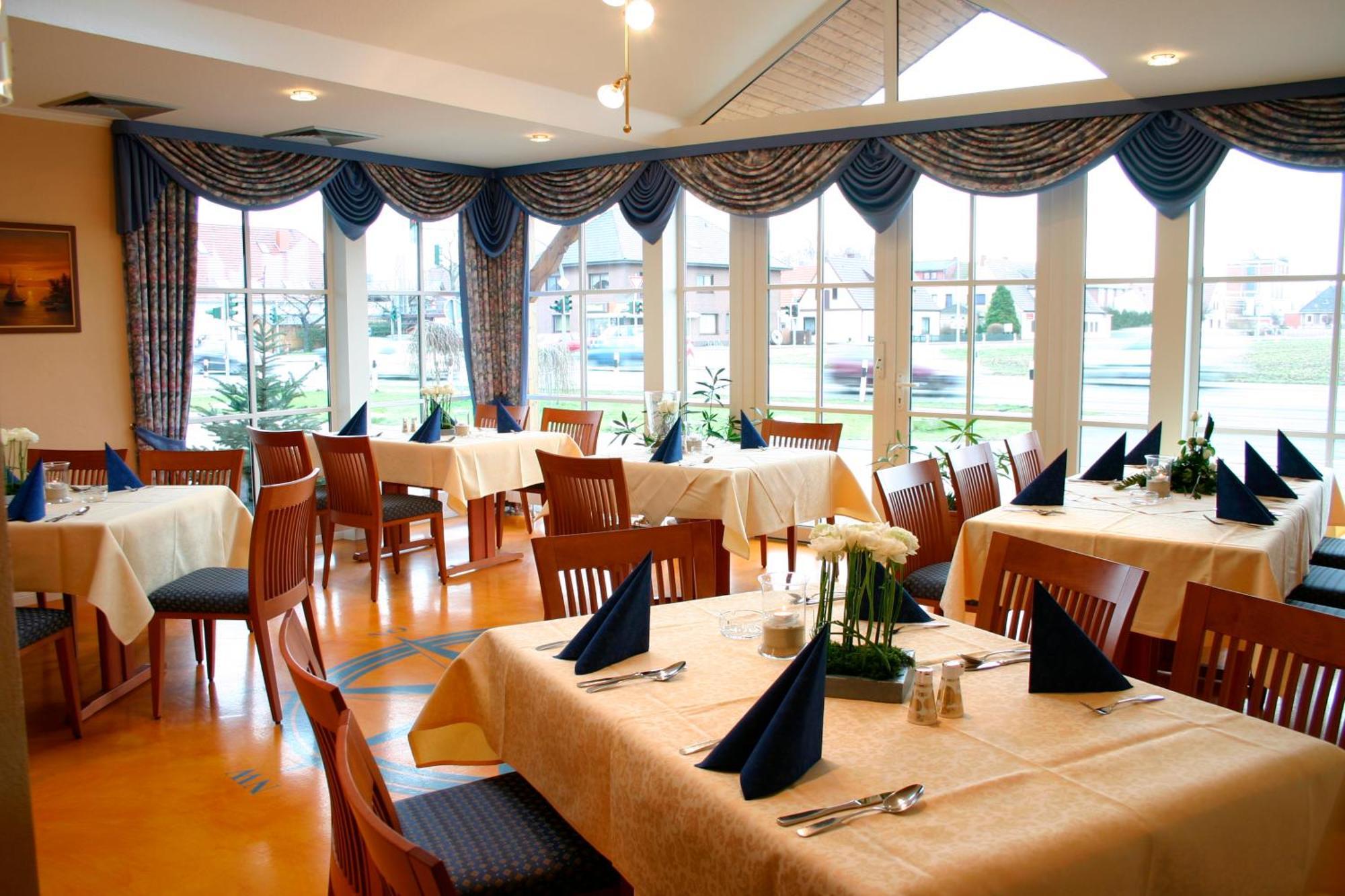 Land-Gut-Hotel Restaurant Kreuz Meyer Штур Экстерьер фото